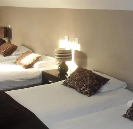 Leeson Downtown Szálloda 2*