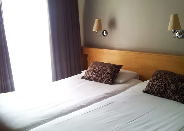 Leeson Downtown Отель 2*