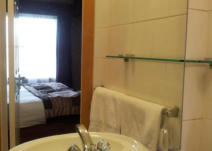 Leeson Downtown Отель 2*