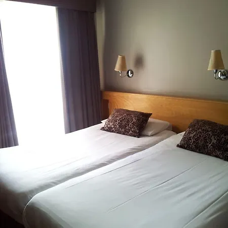 Leeson Downtown Hotel 2*
