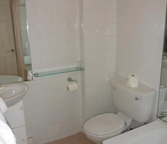 Leeson Downtown Hotel 2*