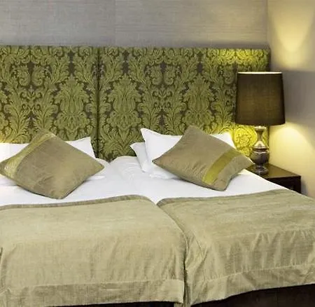 Leeson Downtown Hotel 2*